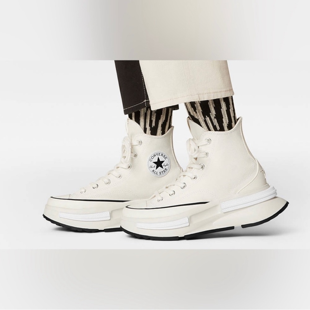 Converse Womens Run Star Legacy CX
Future Comfort A00868C platform womens size